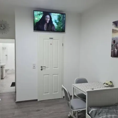 Modernes 4 Mit 6 Einzelnen Betten Apartmán